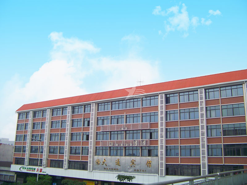 深圳合成树脂瓦：轻材质高性能，助力屋面建材市场持续发展